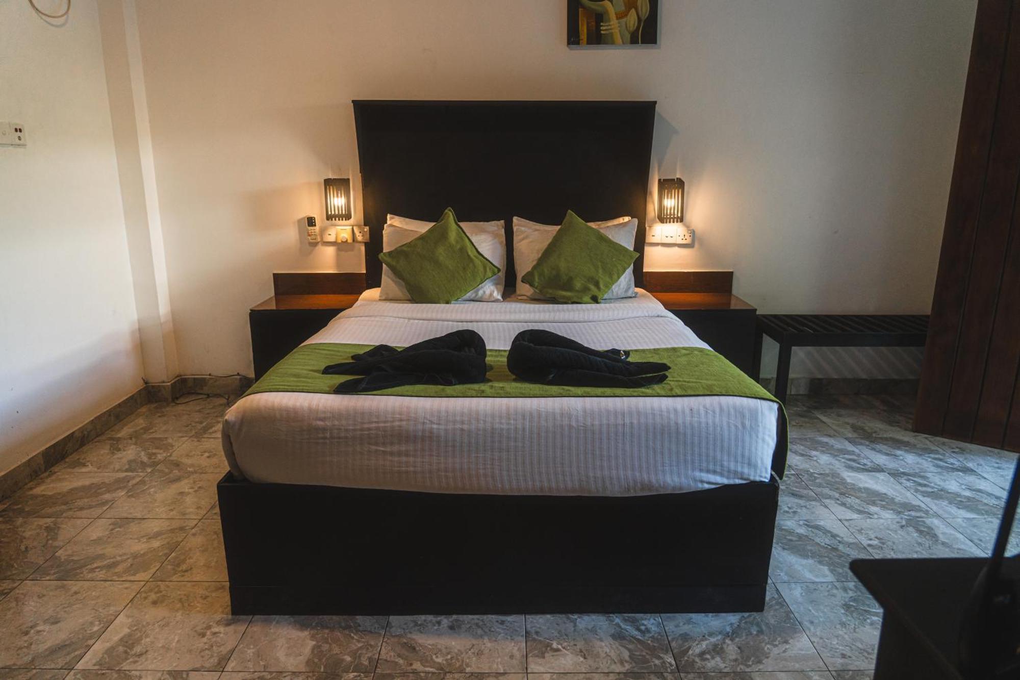 Sundaras Sigiriya Jungles Caves Resort ดัมบูลลา ภายนอก รูปภาพ